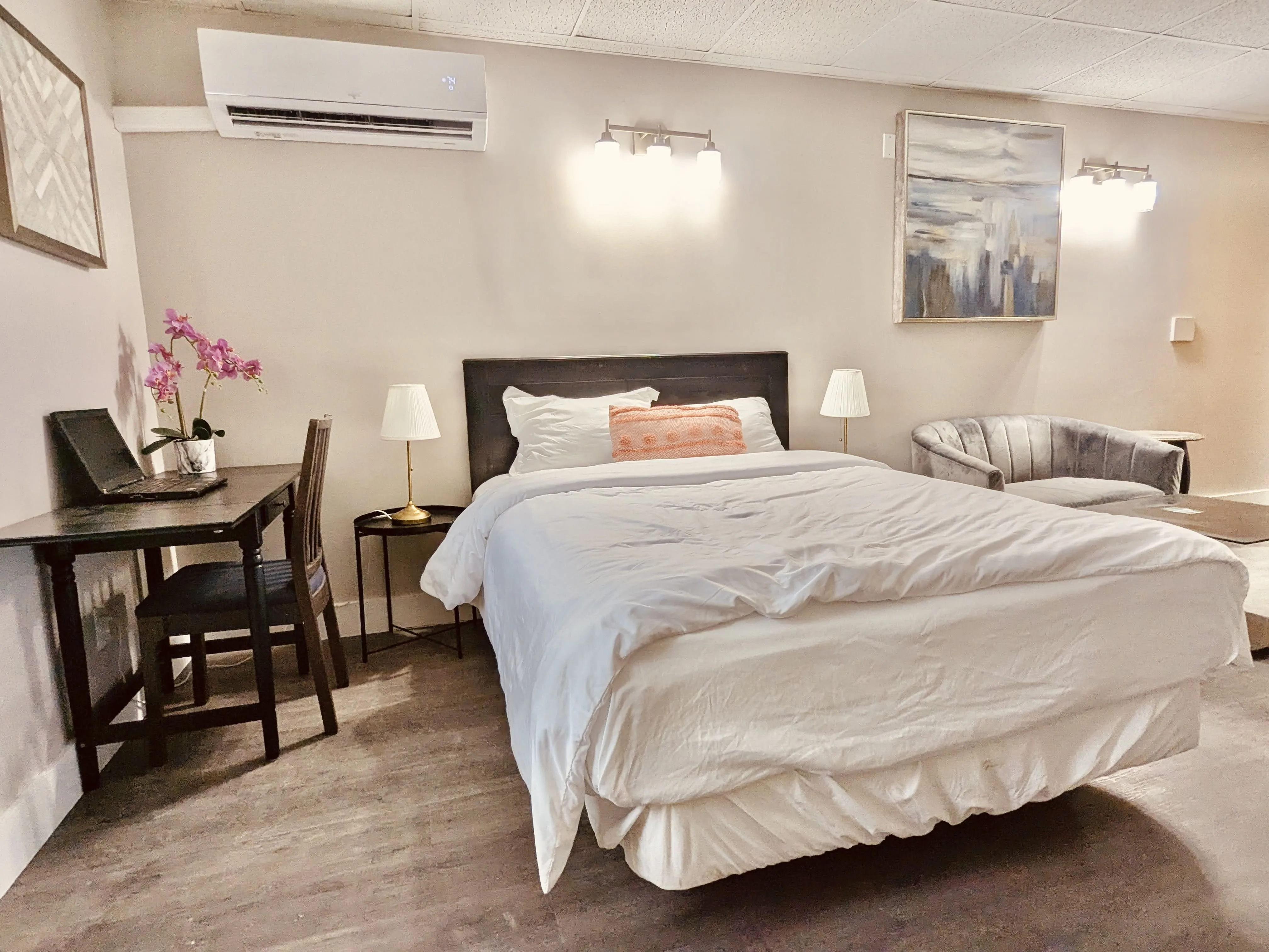Bedroom suite at Village of Greenville